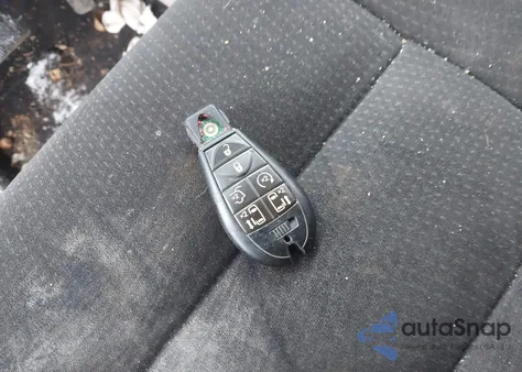 2015 Chrysler Town & Country Touring из США, поврежденный, VIN 2C4RC1BG4FR501860